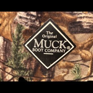 Kids lined + waterproof MUCK boots size 3